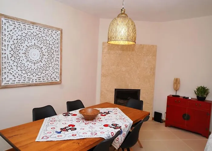 بيت للعطل Casa Santos *